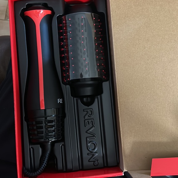 Revlon One Step Volumizer/plus - Picture 2 of 6